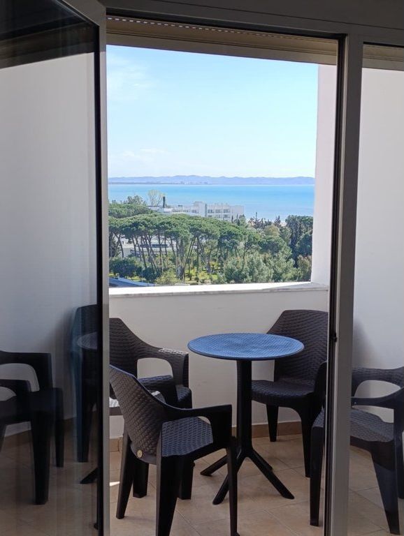 Apartament 2+1 me pamje deti  në Plazh, Durrës !