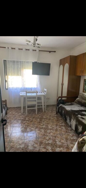 Studio apartment for rent on Bardhyl Street!