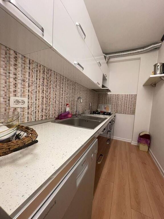 Apartament 1+1 me qira tek Rruga e Elbasanit!