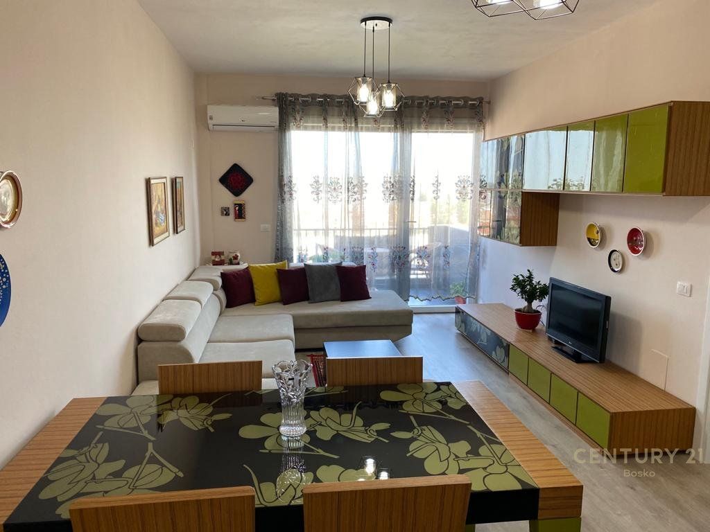 FOR RENT APARTMENT 1+1 AT 5 MAY STREET