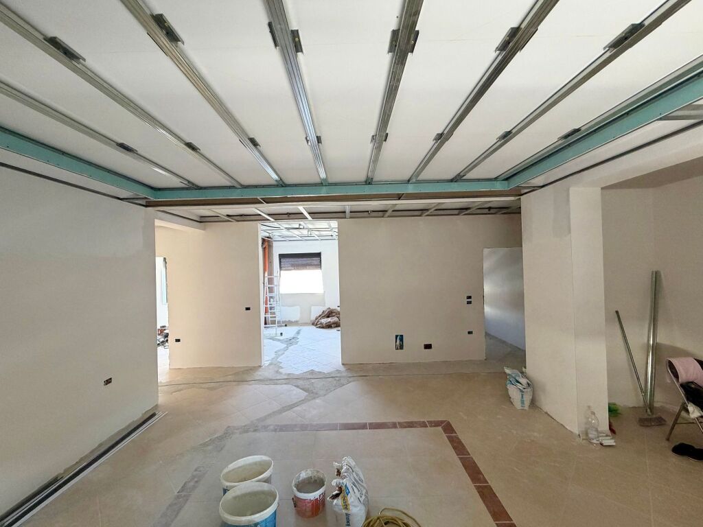 SHITET apartament 3+1 tek Universiteti "Marin Barleti", Selitë