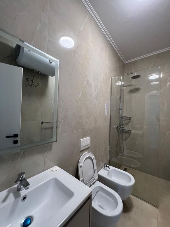 Apartament me qera 2+1+2 te olimpiku