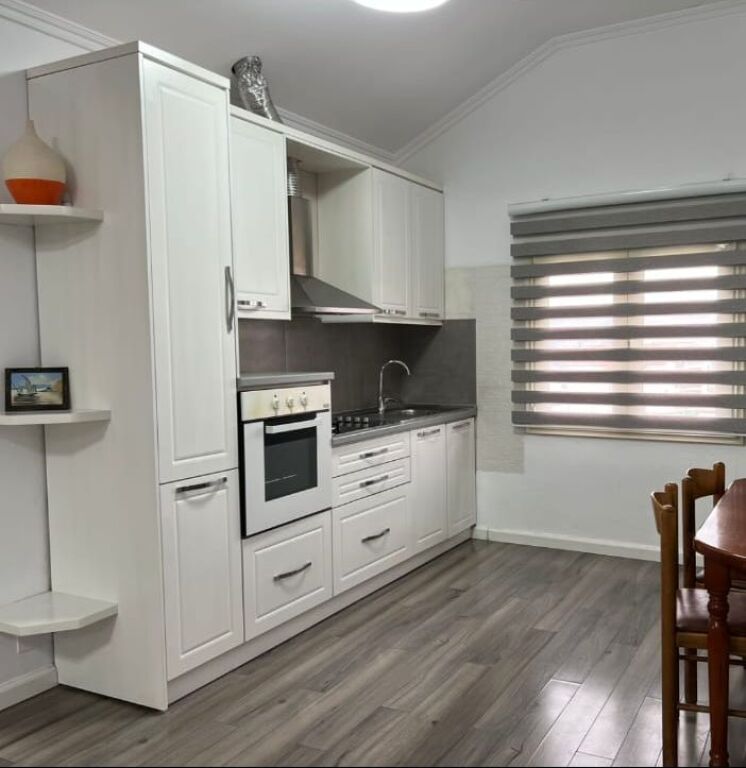 APARTAMENT 2+1. 40000 LEKE.QYTET STUDENTI.BIG MARKET