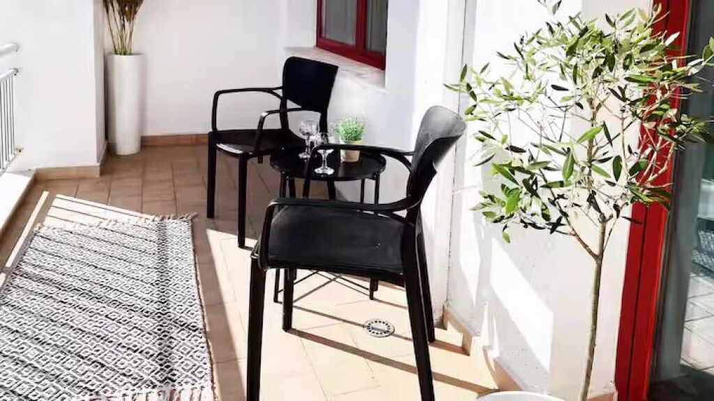 Durrës, Rruga Pavarësia | 1+1 | 55 m² | 5 minuta nga plazhi | Totalisht e rinovuar