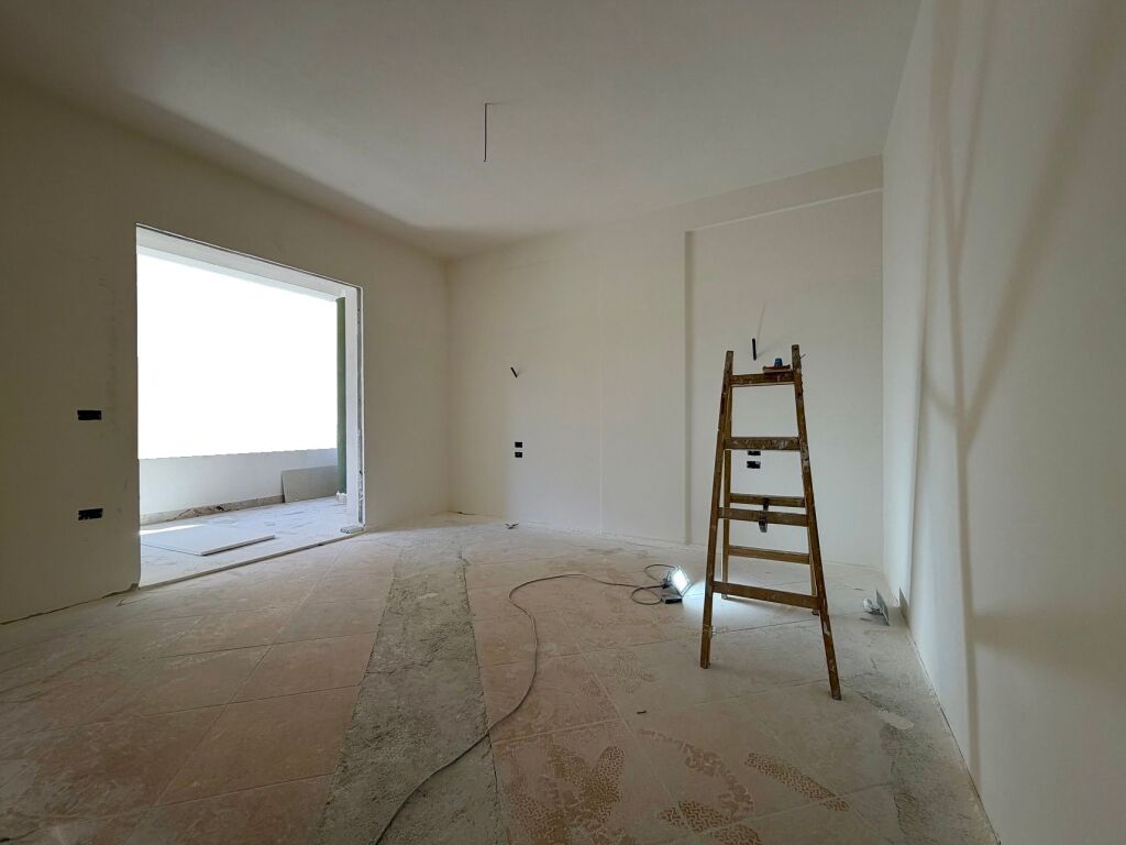 SHITET apartament 3+1 tek Universiteti "Marin Barleti", Selitë
