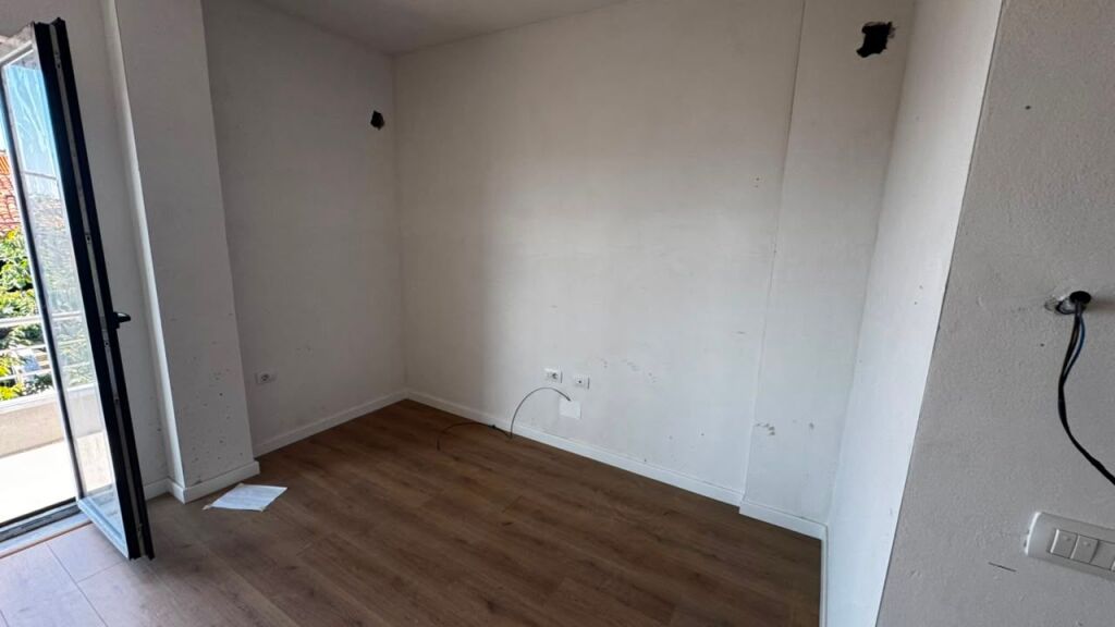🏡 Appartamento 1+1 in Vendita – Quartiere 2, Korçë