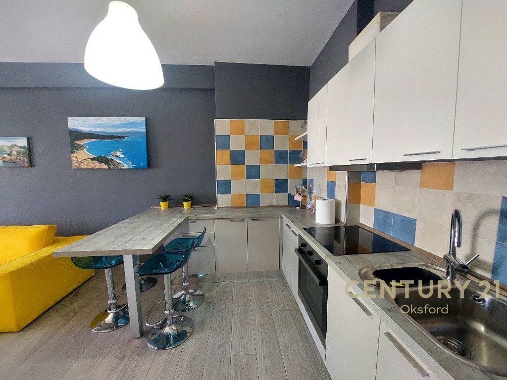 Appartamento 1+1 vicino a Pasticeri Elezaj Vlore