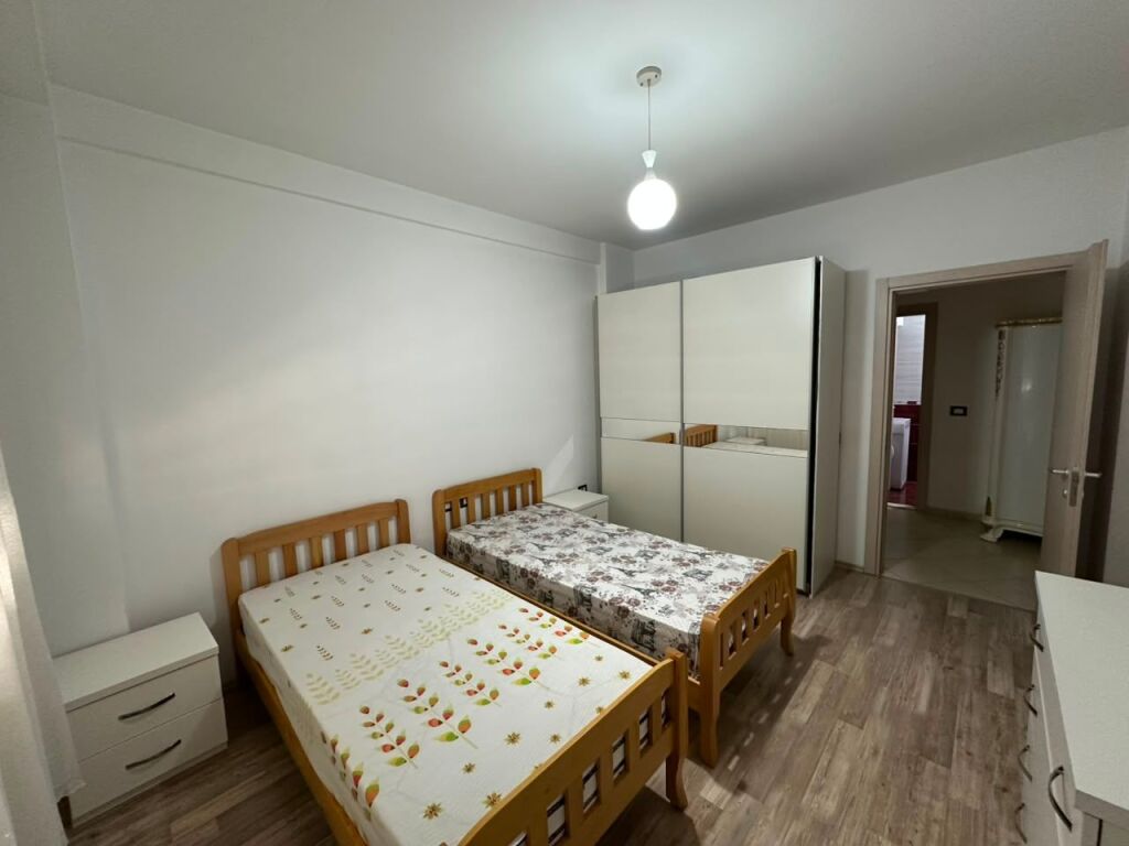 🏡 Affittasi Appartamento 2+1 – Residenza Xhura, Porcelan