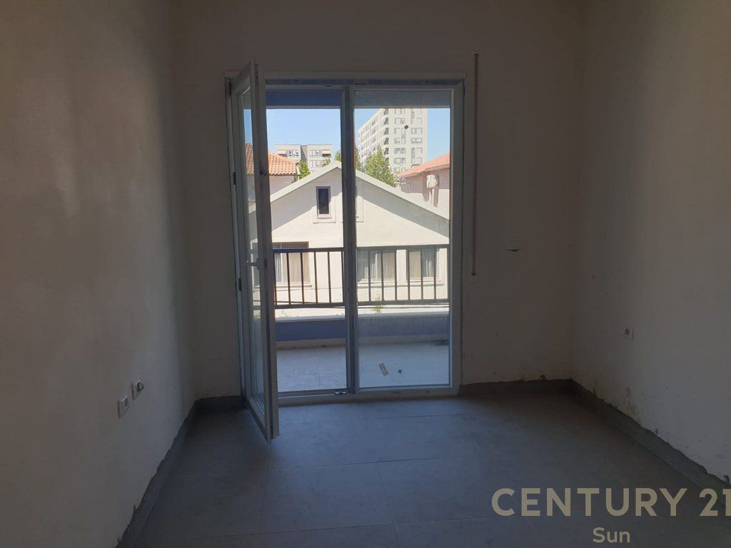 Appartamento 1+1 In Affitto in Via 5 Maji, Tirana - 550€ | 68 m²