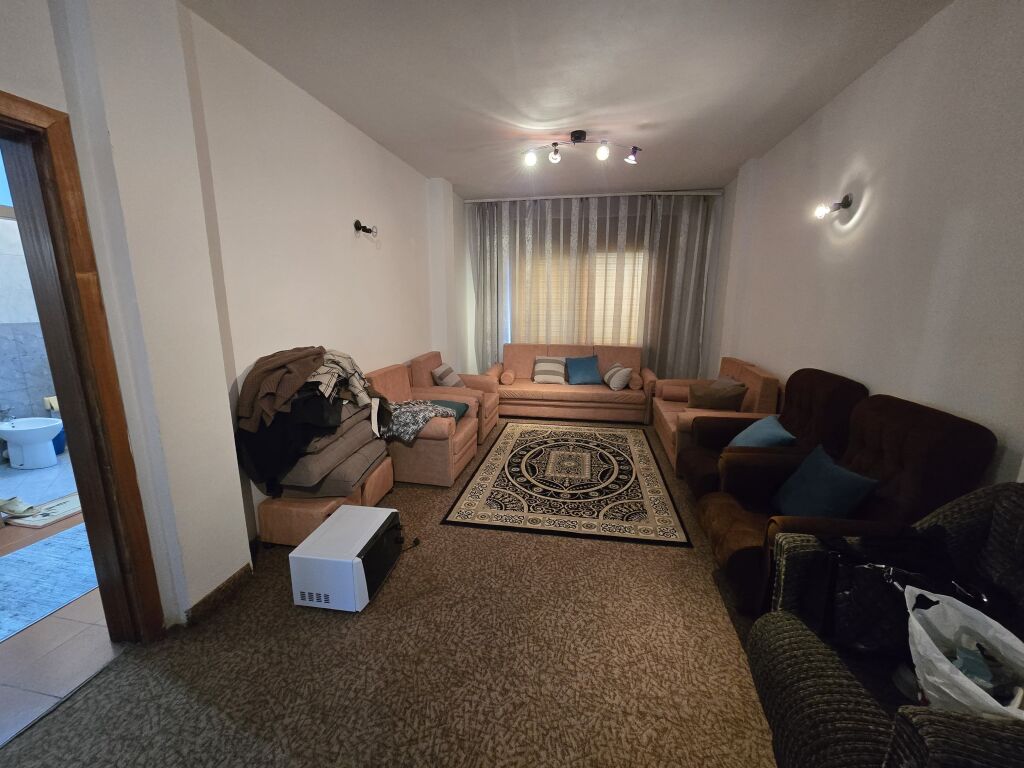 Casa privata in vendita vicino a KMY Laprakë