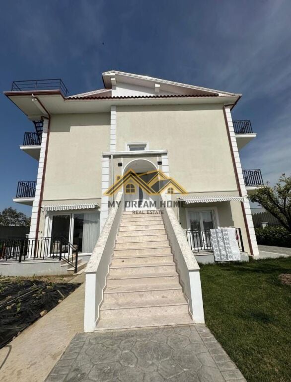Shitet vilë 3-katëshe në Spitallë, Durrës