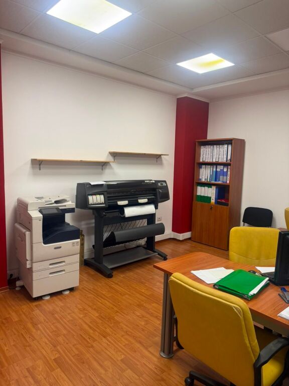 LOCALE UFFICIO IN AFFITTO, VIA ELBASANI