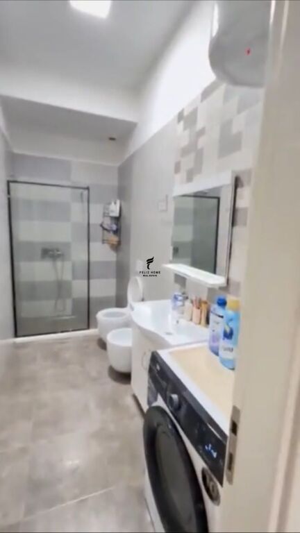 APARTAMENT ME QERA 2+1 RRUGA E KAVAJES 60.000 LEKE FH-83128