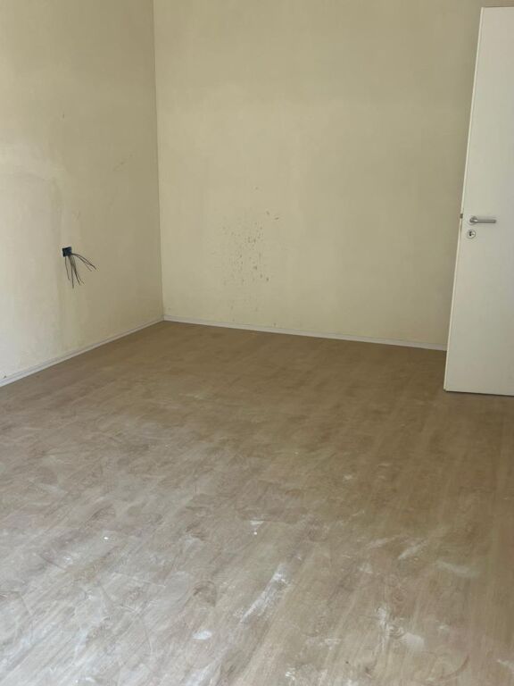 🏡 Appartamento 2+1+2 con Veranda in Vendita a Linzë, Tirana