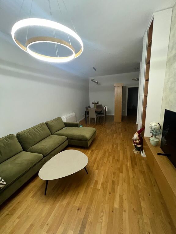Villa in Affitto 3 Piani Yzberisht