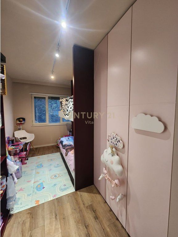 SHITET APARTAMENT 2+1+2 PAMJE DETI NE DURRES!!!