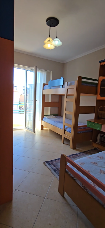 Appartamento 2+1+3 balconi in affitto Via delle Barricate !