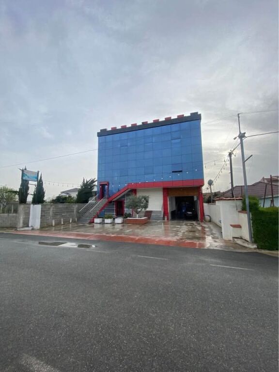 SHOP FOR RENT 100 m2 - KAMEZ