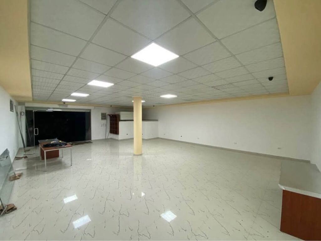 SHOP FOR RENT 100 m2 - KAMEZ