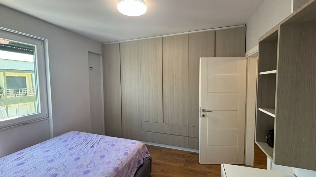 Rent | Apartament 1 + 1 | Rruga 5 Maji | 520 €/month