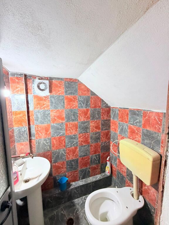 BUSINESS PREMISES FOR RENT IN THE SUKTH AREA, DURRËS