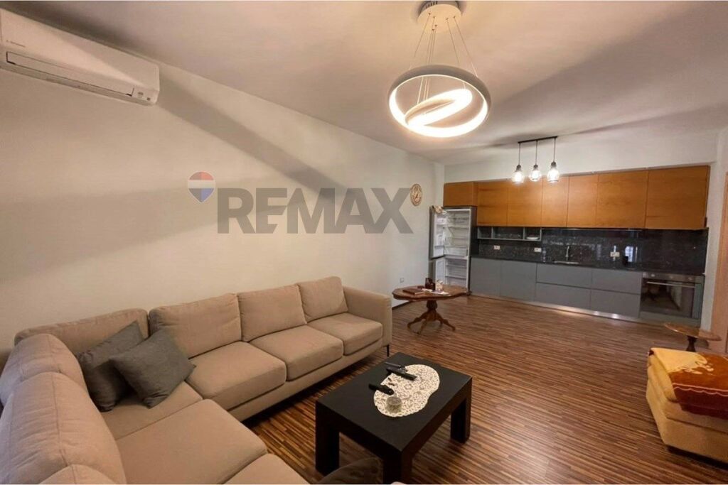 Shitet Apartament 2+1+2 në Astir