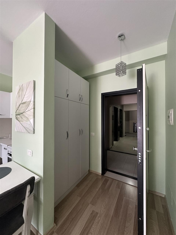 Qera | Apartament 1 + 1 | Toptani Shopping Center | 700 €/muaj