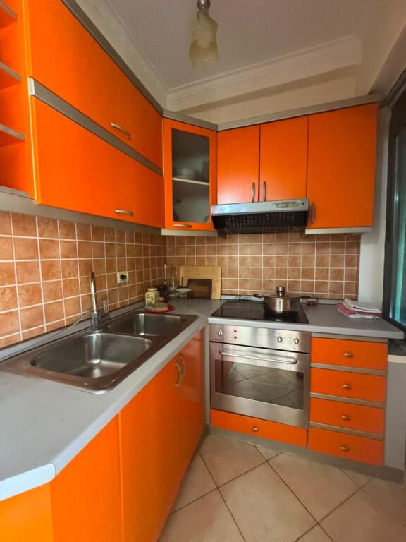 Shitet Apartament 1+1 ne Golem 94.000 euro