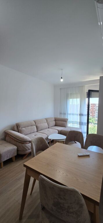 Jepet apartament 2+1+Post Parkimi me qira prane Kompleksit Fiori di Bosco , Rruga Don Bosko , Laprake .