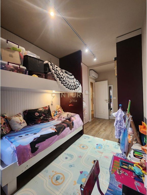 SHITET APARTAMENT 2+1+2 PAMJE DETI NE DURRES!!!