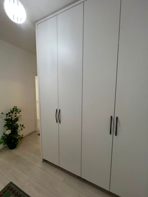 For rent apartment 3+1+Parking Spot in Kinostudio   Area: 90m2 Floor: 5 (with elevator) Fully furnished  Parking -1  Location: Kinostudio, near the road police station  Price: 65,000 Leke/month