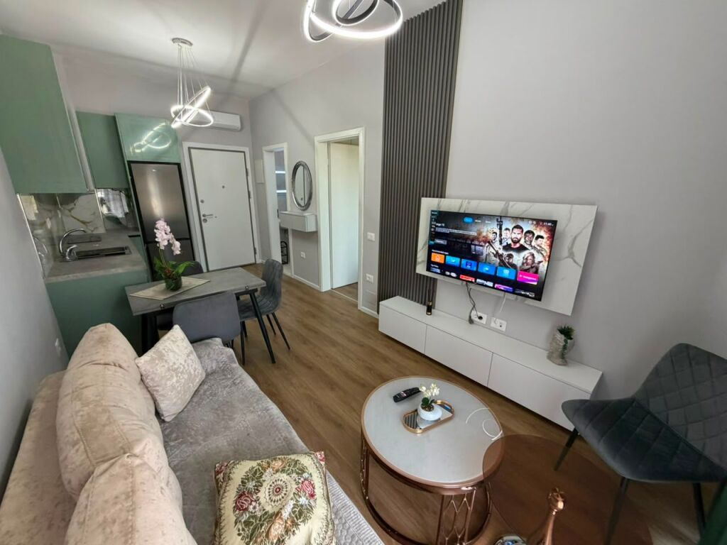 🏡Appartamento 1+1 in Affitto – 📍Ali Demi, Complesso Kadiu💶 Prezzo: 450 mila lek/mese