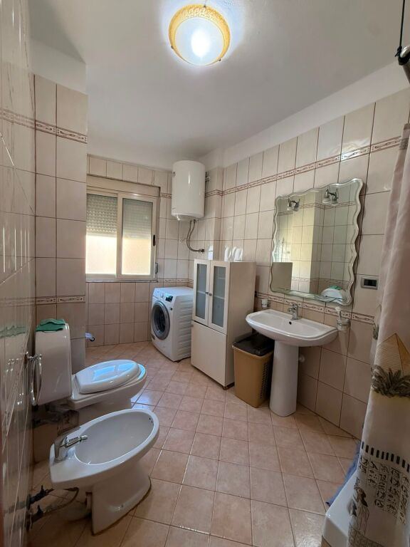 Jepet me Qera Apartament 1+1