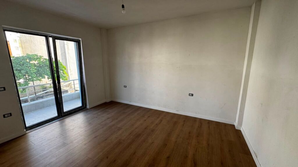 🏡 Appartamento 1+1 in Vendita – Quartiere 2, Korçë