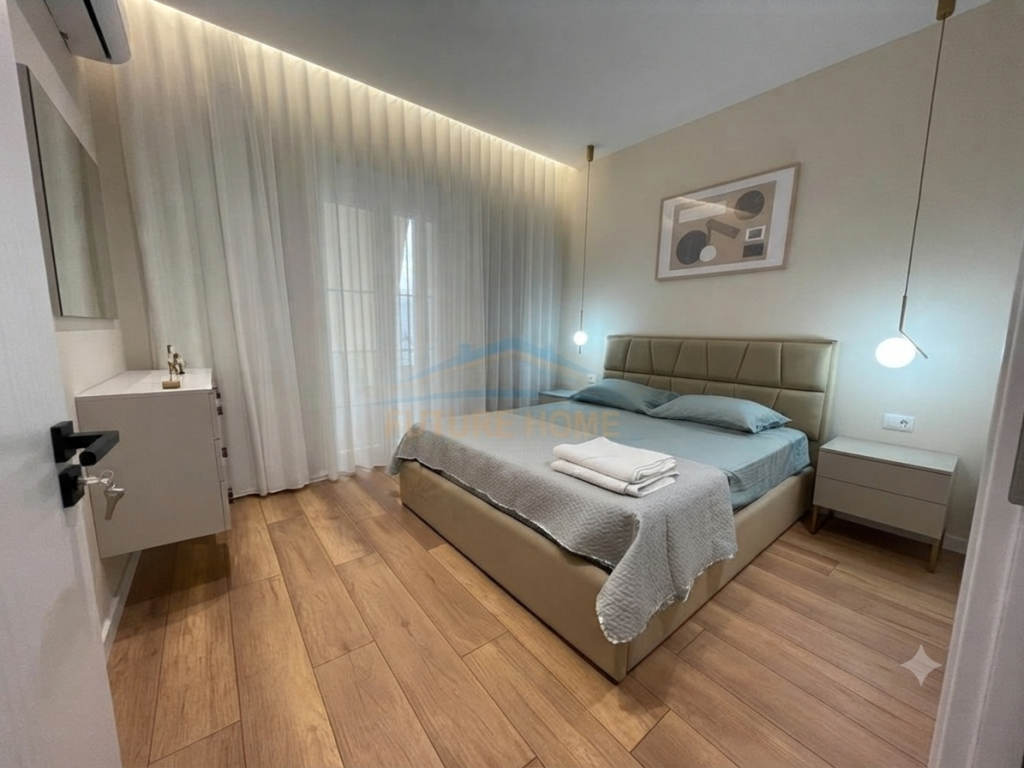 For sale, Apartment 1+1, New Bazaar, Tirana.