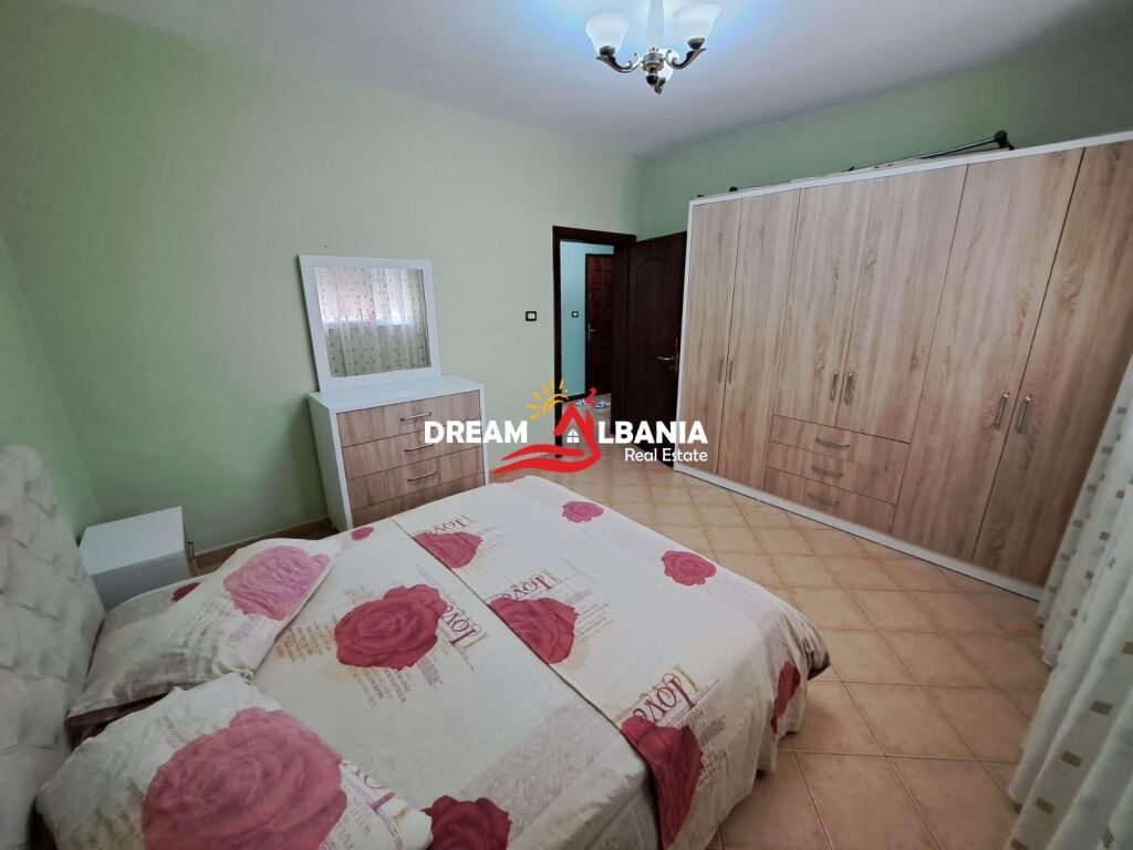 Appartamento 1+1+Cucina separata in vendita a Xhamllik, vicino a Piazza Shtraus (ID 5119003)