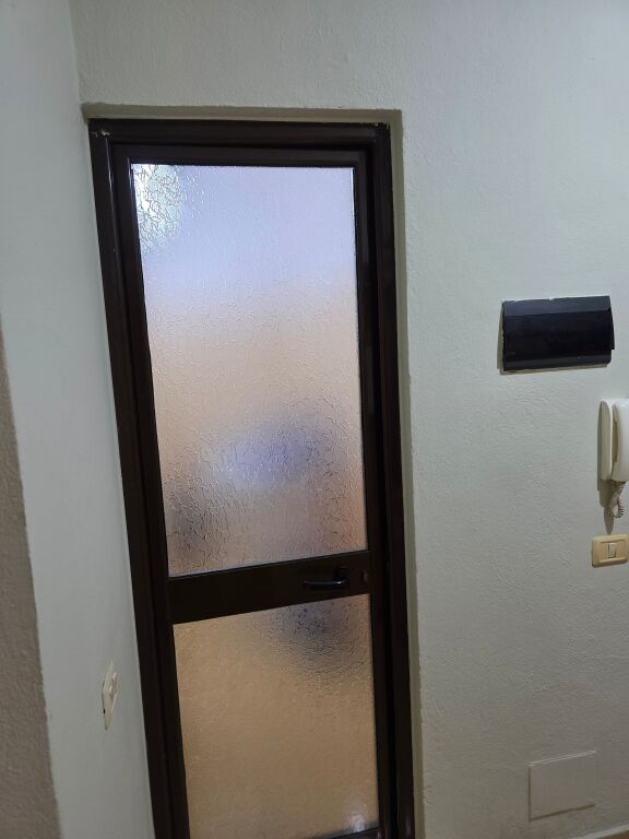 🏡 Apartament 2+1 me qira – Pranë Zogut të Zi | 550€/muaj
