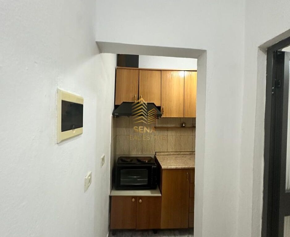Qira, Garsoniere,Xhamllik, 35,000Leke/muaj