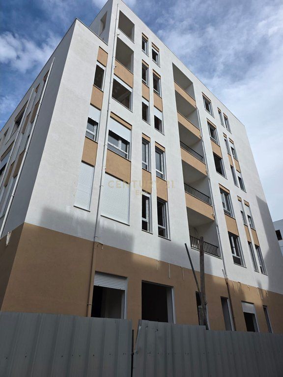 Apartament 1+1 Për Shitje në Golem, Durrës