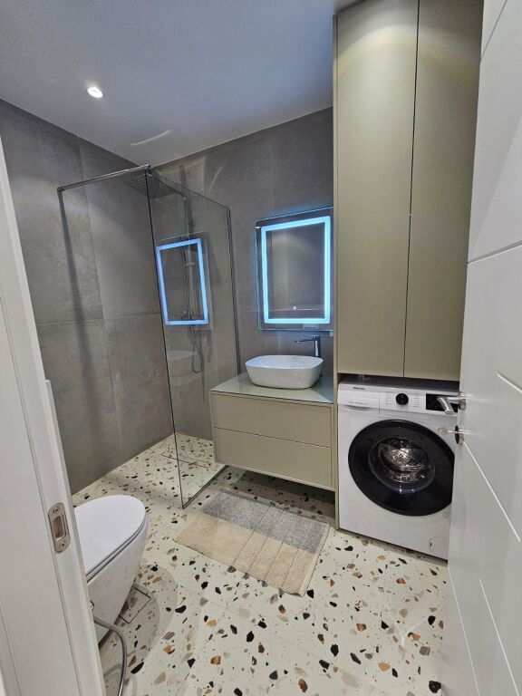 Jepet Me Qera Apartament 1+1+1 Ballkon