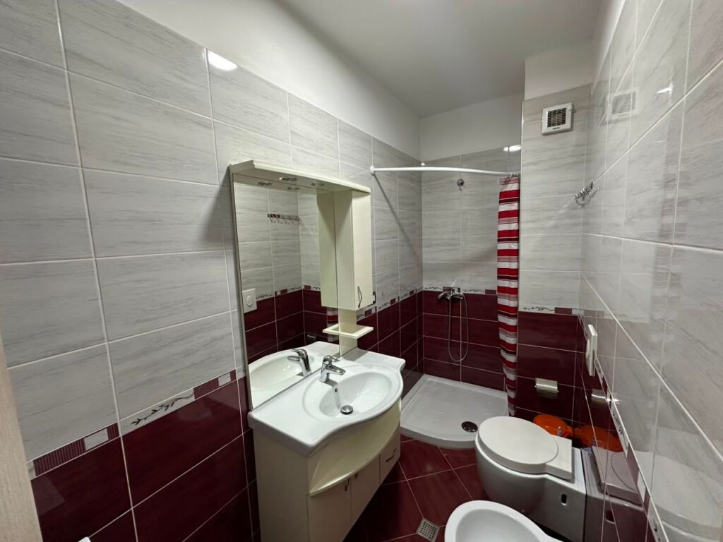 🏡 Affittasi Appartamento 2+1 – Residenza Xhura, Porcelan