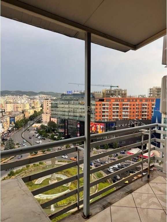APARTAMENT 2+1+2 PER SHITJE PERBALLE RING CENTER,ZOGU I ZI!