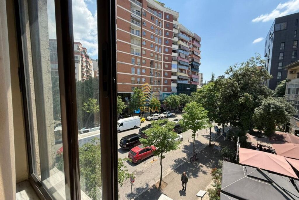 Affitto, Locale Commerciale 3+1+2blk, Via Elbasan, 100.000 Lek/mese