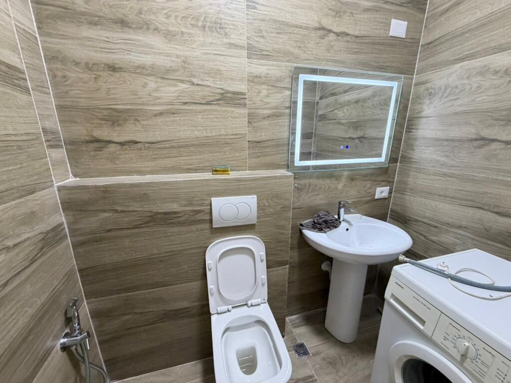 🏡 Apartment 2+1+2 for rent 📍 Grand Complex, near the Electric Market, Tirana💰 Price: 45,000 Lek/month