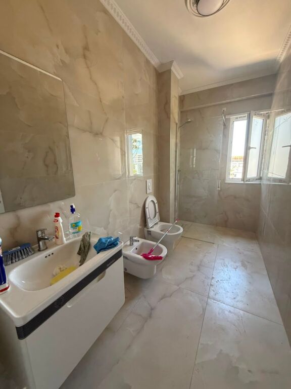 Apartament me qera 2+1+2+post parkimi