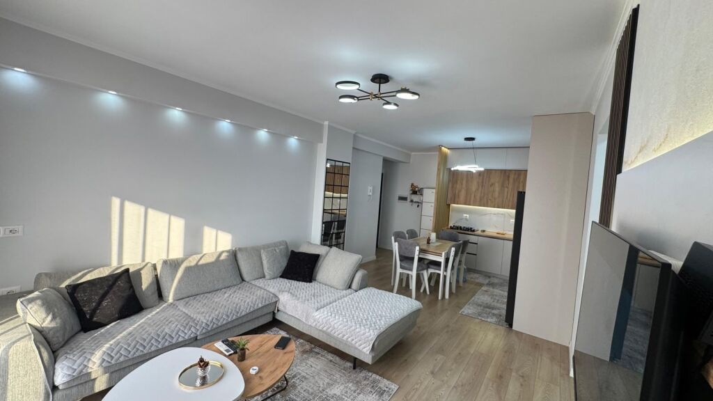 Apartment 2+1 for sale in Kamez/ Donald Trump Boulevard