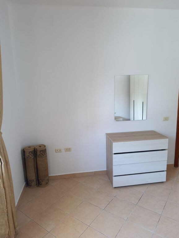 Affitto | Shtëpi private 2 + 1 | Rruga Njazi Meka | 450 €/mese