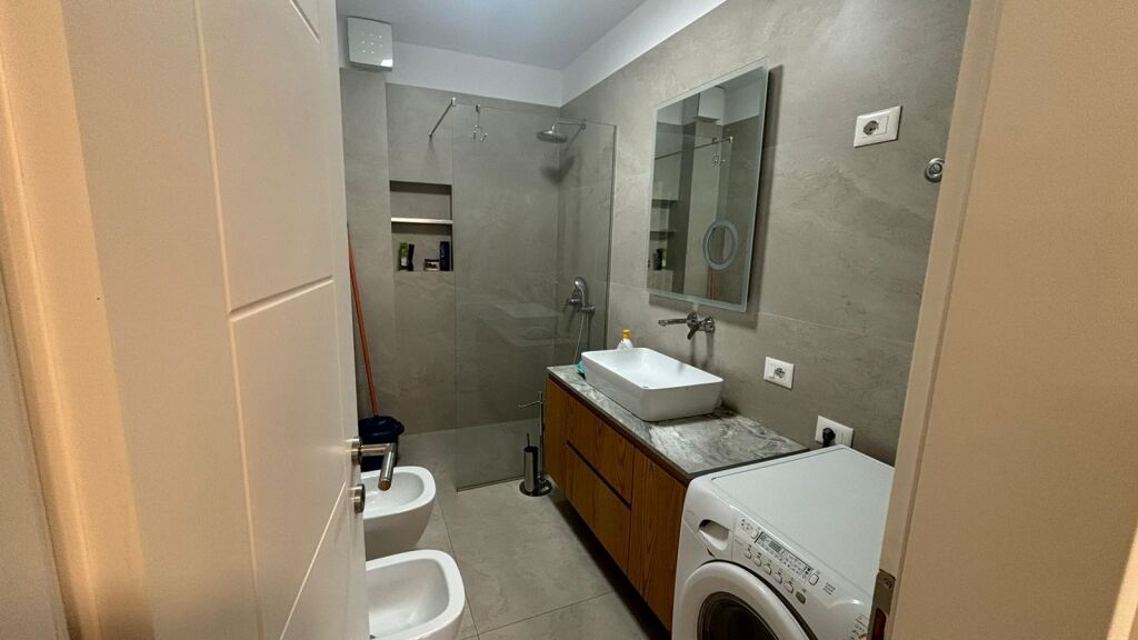 Rent | Apartament 1 + 1 | Rruga 5 Maji | 520 €/month
