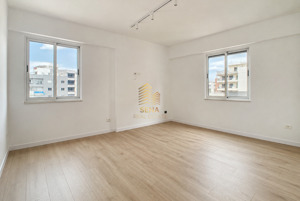 Affitto, Locale Commerciale 3+1+2blk, Via Elbasan, 100.000 Lek/mese