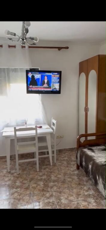St, Bardhyl, waiter room for rent. 35,000 Leke